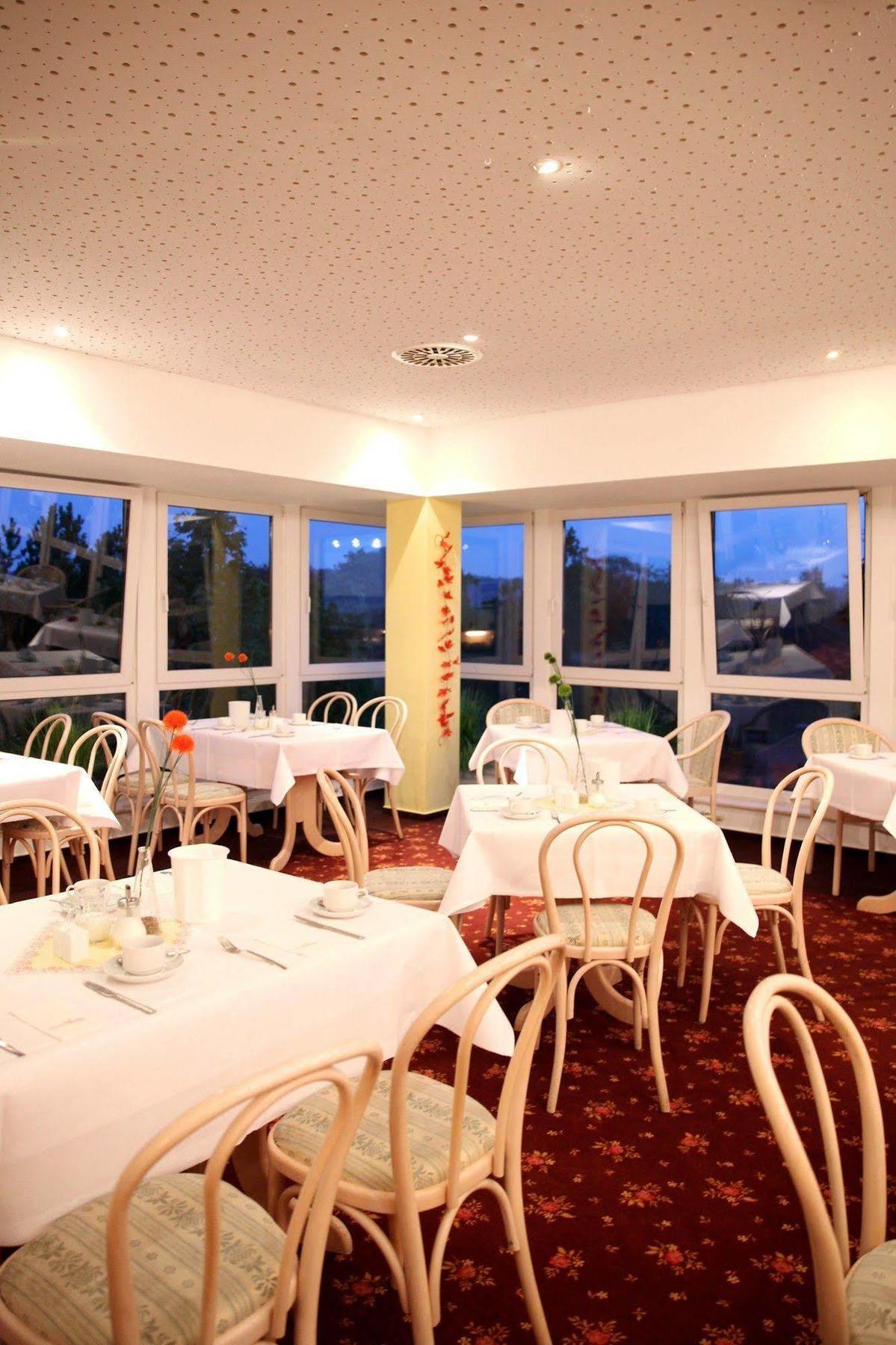 Sonnenhotel Feldberg Am See Mit Schwimmbad, Sauna Und Dampfbad Feldberger Seenlandschaft Exterior foto